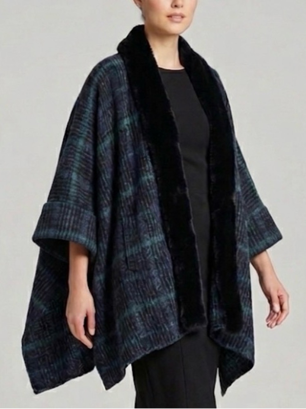 Women’s Plaid Faux Fur Cape Sweater Cardigan Wrap NWT Green Navy Blue Black